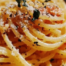 Spaghetti with Garlic and Oil: An Amazing Ultimate Classic Recipe