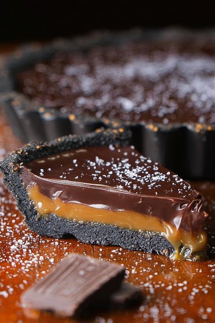 Salted Caramel Dark Chocolate Pie image 2